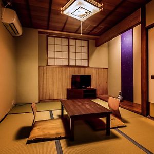 Japanese-Style Room